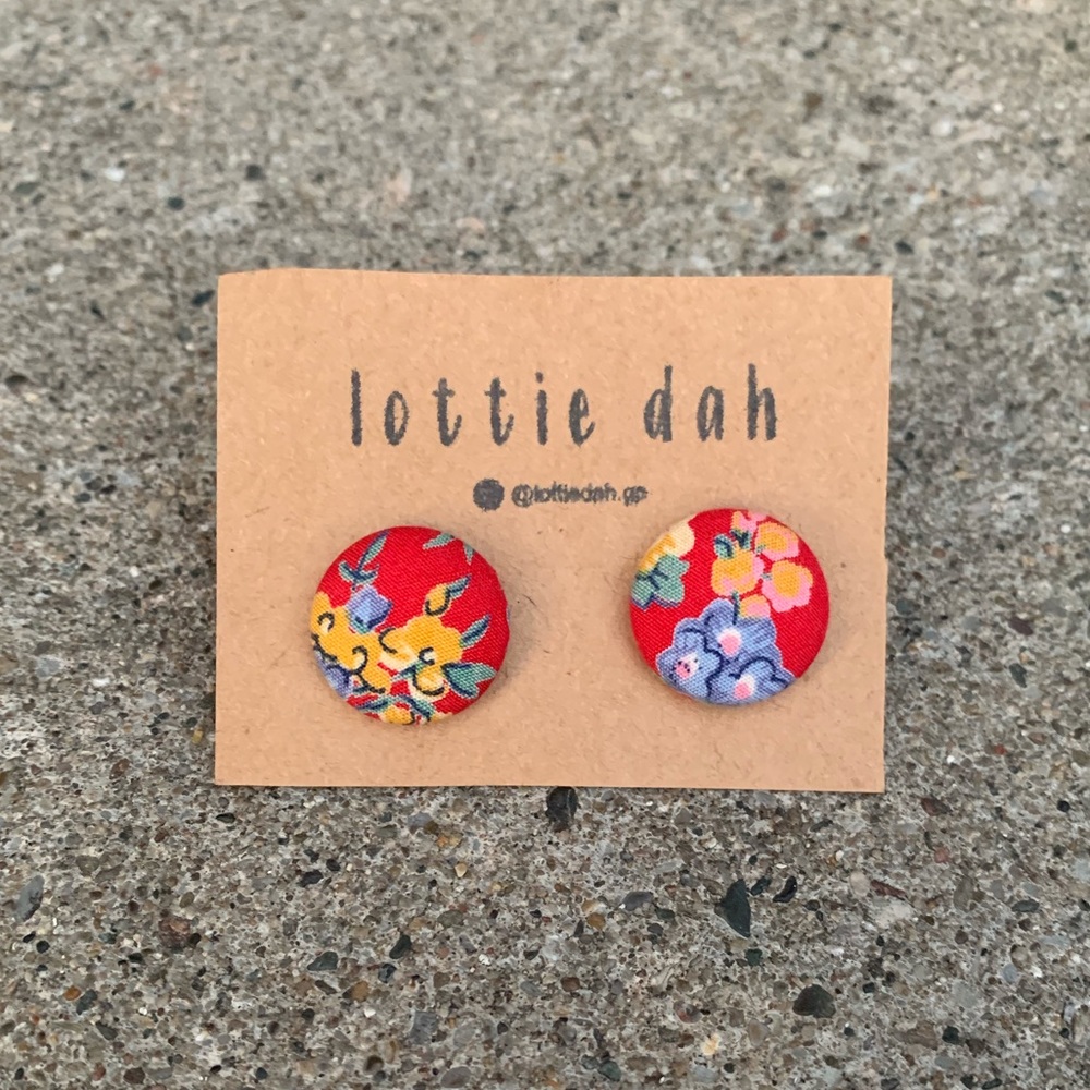 2/$15 🦋 Floral Fabric Button Earrings  vintage handmade